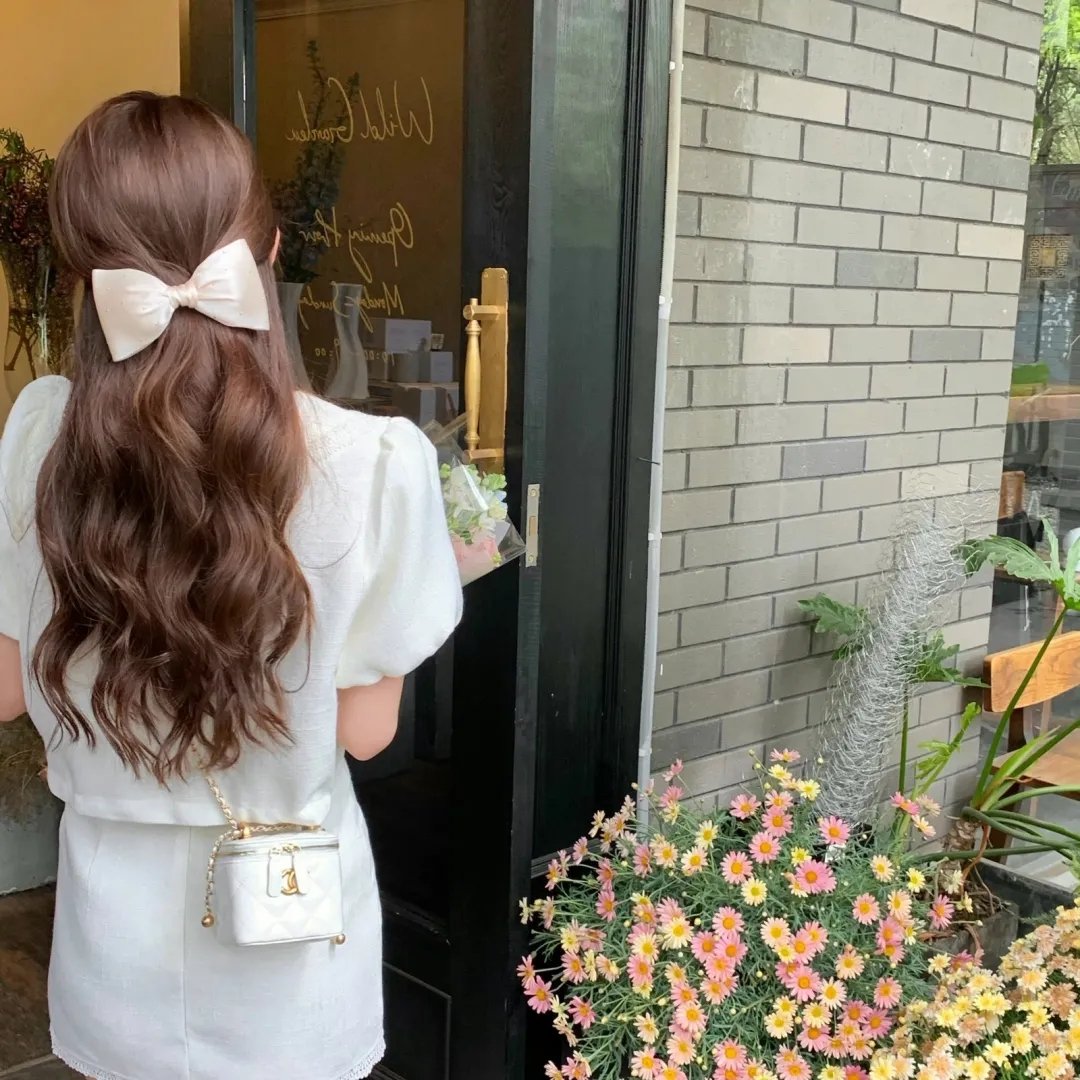 蜜蜂酿蜜